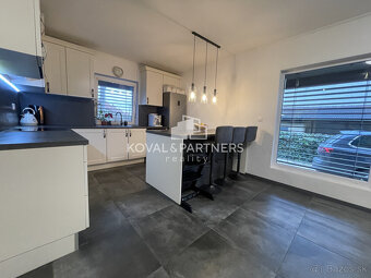 Útulný 3 izbový rodinný dom v Kolíňanoch - 2