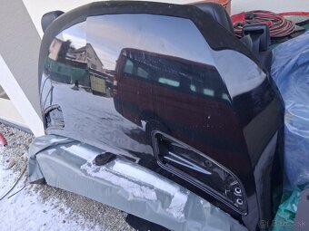 Predam prednu kapotu na MB Sprinter  W 907 - 2