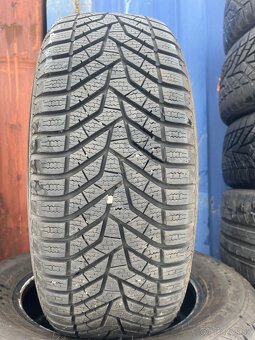 Predám 205/55R16 - 2