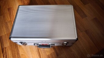 Hliníkový kufor a náradím - 2