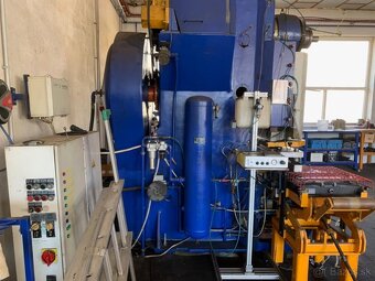 Výstředníkový lis SMERAL LE 250 C (8537) - 2