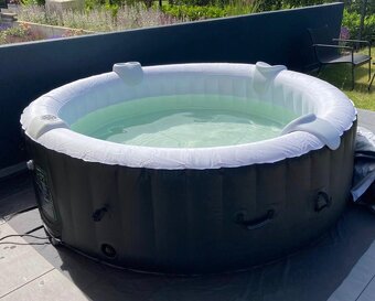 Nafukovacia virivka - 2