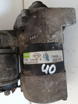 starter clio 3 8200369521e 40€ - 2