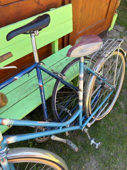Cestný a retro bicykel - 2
