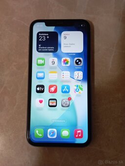 iPhone 11 / 64GB Dobrý stav - 2