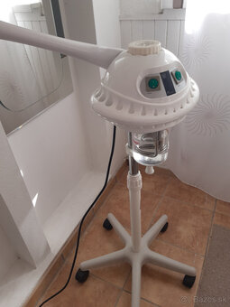kozmeticke lehatko a skriňa - 2