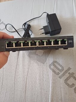 NETGEAR PRO SAVE Switch - 2