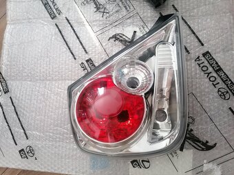 Honda Civic zadné svetlá - 2
