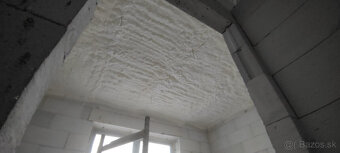 OBNOV DOM striekana fukana pena zateplenie strechy Anhydrit - 2