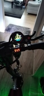 Kolobežka kugo kirin m4 - 2