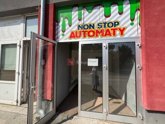 Na predaj obchodný priestor 38m2 v centre mesta Púchov- 1. m - 2