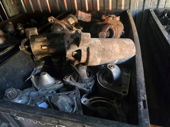 Náhradné autodiely na osobné auto - 2