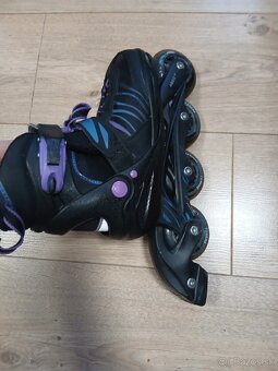 Dievčenské korčule 29-33 + chrániče. - 2