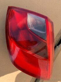 69# Seat Ibiza 6J combi 6J8945096 6J8945112 - Zadné pravé - 2