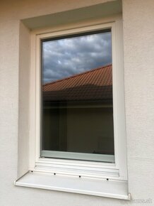 Euro okná 2 ks/ 90x140 + rám,parapety, žalúzie - 2