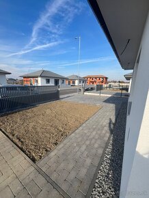 Samostatne stojaci, moderný RD - 2