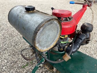 Predám motor s riaditkami robi 151 - 2