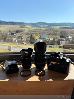 Canon eos 1300d + objektivy + příslušenství - 2