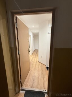Na prenájom 1-izbový byt s dvoma balkónmi v centre Ružomberk - 2