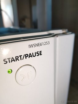 Predám zboku plnenu pracku Indesit - 2