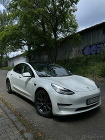 Tesla model 3 - 2