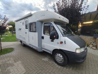 Predám autokaravan obytný polointegral Laika. Ecovip 6.1 - 2