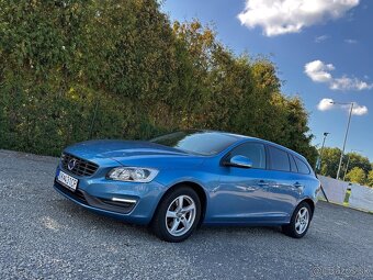 Volvo V60 D3 2.0L 150k Momentum Geartronic - 2