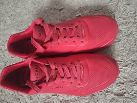 SKECHERS červené vel.41 - 2