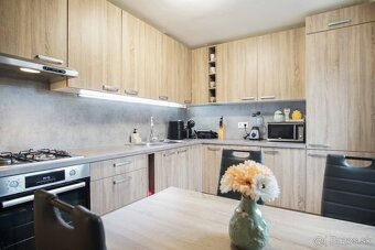 Tehlový 2-izbový byt v centre - Nové Zámky - 2