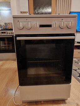 Predám elektrický sporák - 2