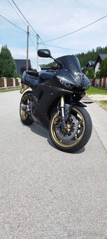 Yamaha R6 - 2