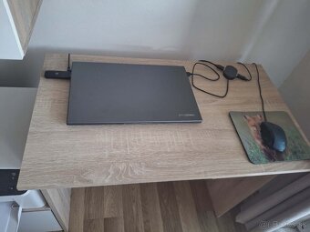 stolík na počítač - 2