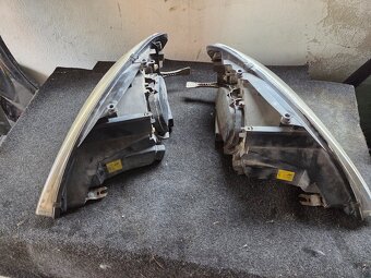 Svetla ford galaxy - 2