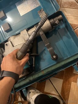 Makita zbijacka - 2