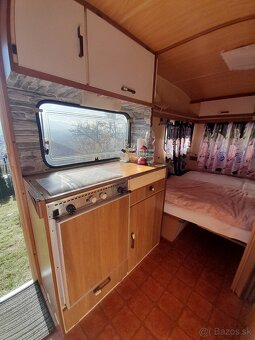 Obytný príves karavan - 2
