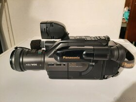 Kamera Panasonic VHS-C - 2