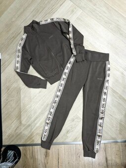NOVE Guess 2x khaki zlata teplakova suprava - 2