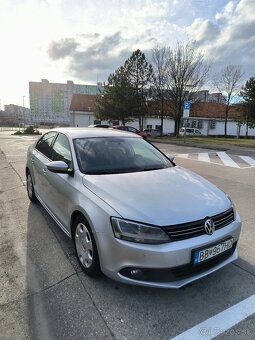 Volkswagen Jetta sedan 1.6 TDI, Diesel - 2