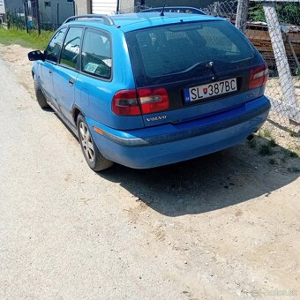 Volvo v40 - 2