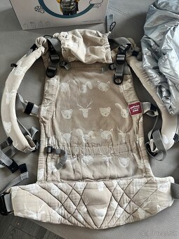 Nosič Sestrice Carieer ONE s kapsou CarrybOo - 2