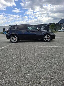 Alfa romeo 147 - 2