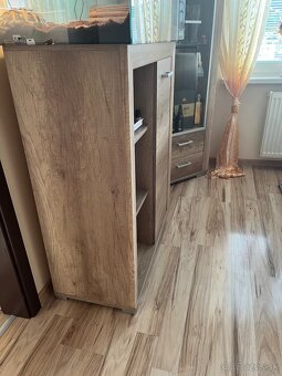 Skrinka do obývačky - 2