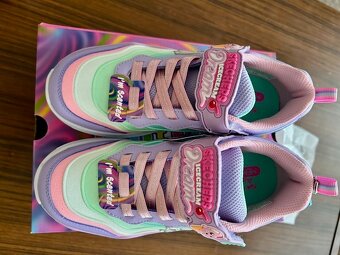 Skechers tenisky SUNDAE nove 33-20,5cm - 2