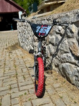 Detský bicykel BMX Wipe 500 16" sivý - 2