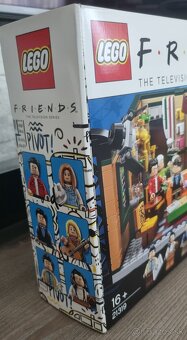 Predám nové LEGO FRIENDS Central Perk - 2