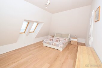 Predaj 2i byt s 7,15 m2 terasou, pivnicou, parkovaním, Rajka - 2