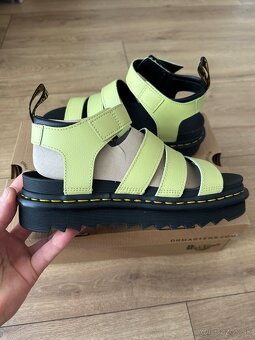 Dr. Martens - 2