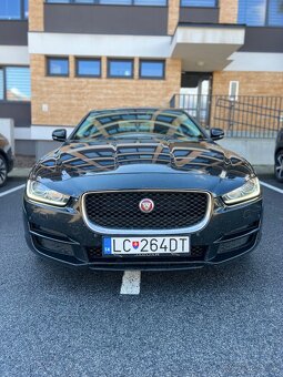 Jaguar XE 2.0D Prestige - 2