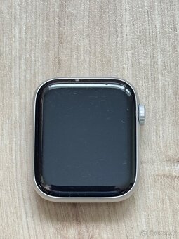Apple Watch SE (1. gen) 44mm Silver - 2