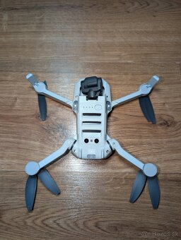 DJI Mini 4K telo 1 - 2